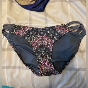 Xhileration strappy bikini bottom, medium
